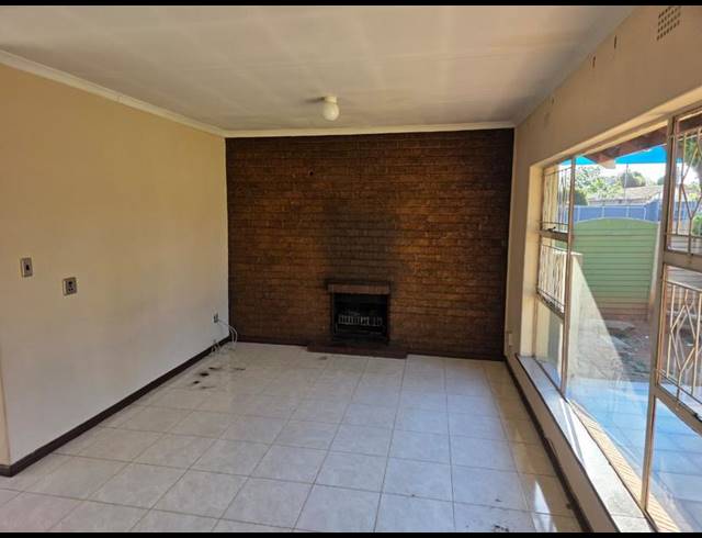 3 BEDROOM PROPERTY TO RENT IN KIBLER PARK